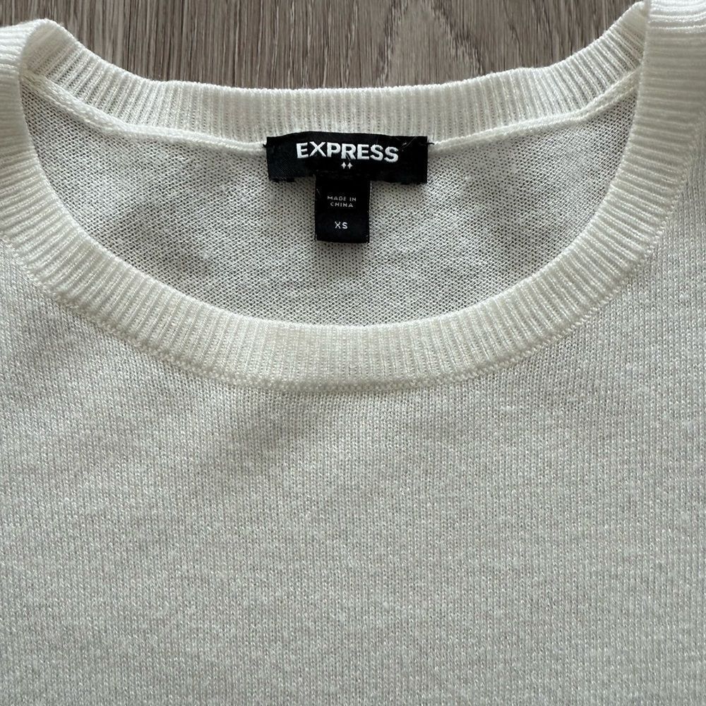 Express Puff Sleeve Top - Picture 5 of 7